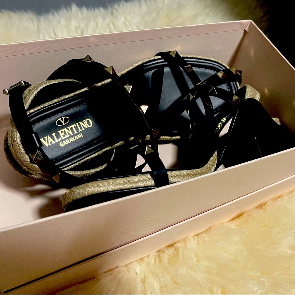 VALENTINO GARAVANI Brand New NEVER WORN